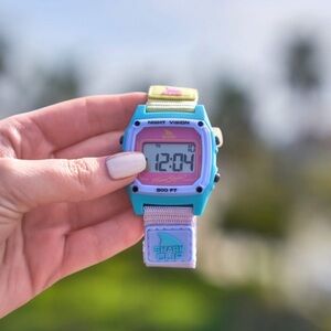 Freestyle shark watch